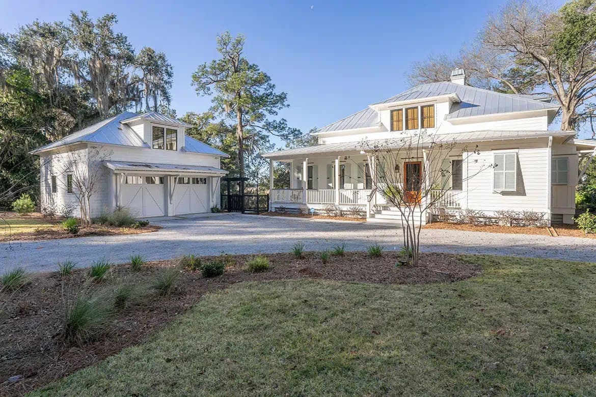 Alternative Garage Placements That Improve Curb Appeal and Functionality