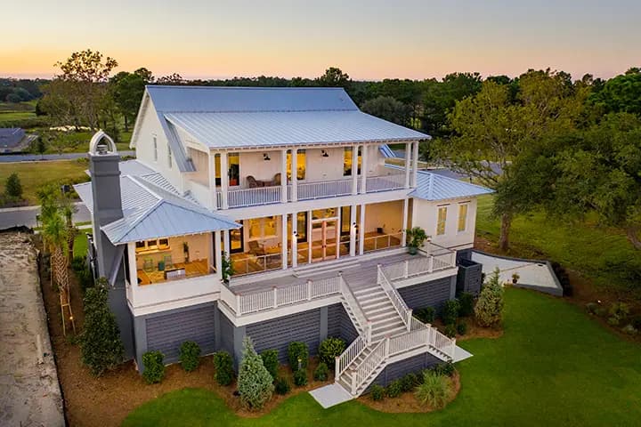 Designing Entertainment-Focused Living Spaces for the Ultimate Hosting Experience