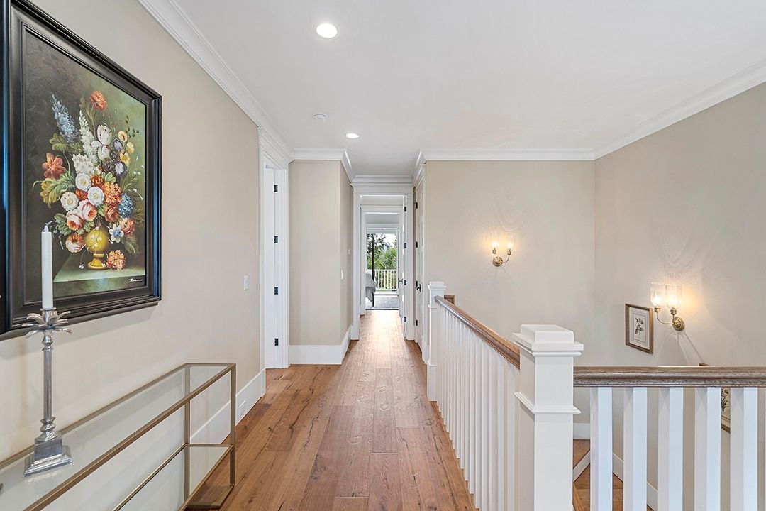 Upstairs-hallway