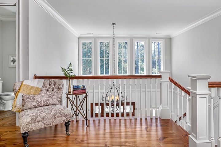 Upstairs-Landing-HQ