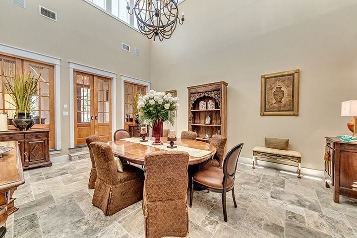 Formal_Dining_Room_1