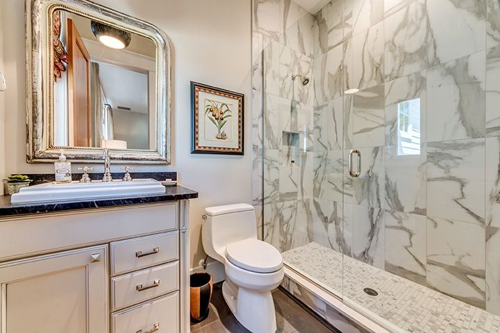 2nd_Bedrooms_Bathroom