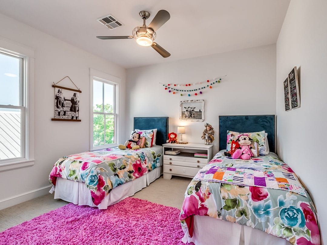123115-Dewey-Home-11-Firefly-Lane-32