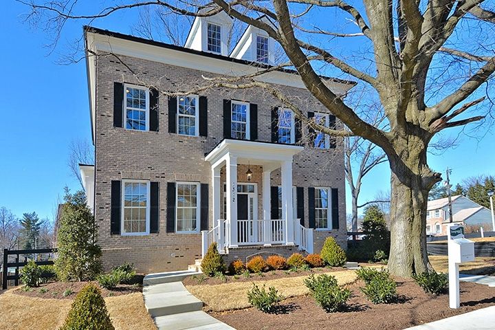 Print_Exterior-1312-North-Evergreen-Street