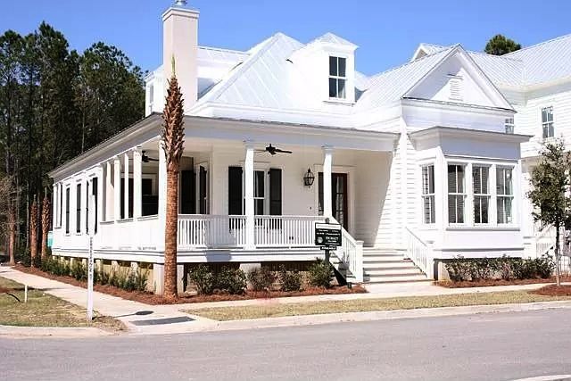 C0540-Newpoint-reuse-of-Colleton-on-Jane-Jacobs-Rd