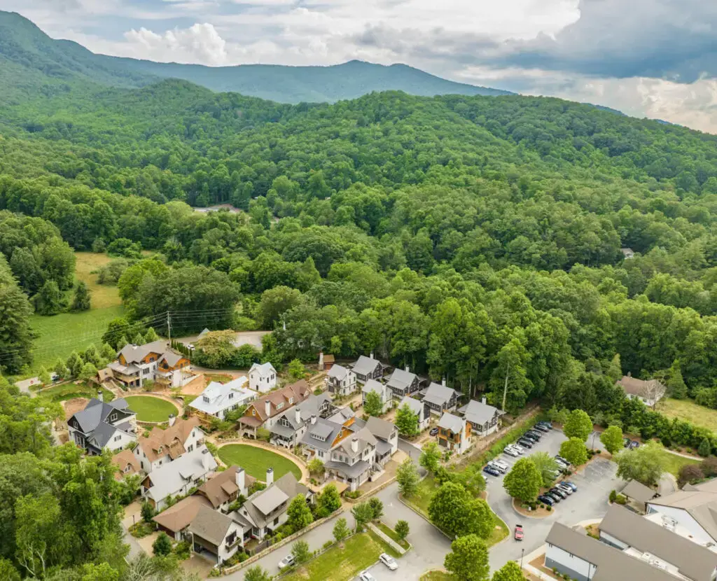 New Neighborhoods: Village of Cheshire