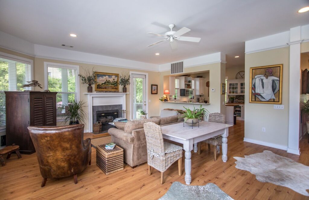 0-02-01-2e96b4a9eacad18e7abec3d4f726dcdf3b8fb441eb856bf6808a55f154052a12_18f45179