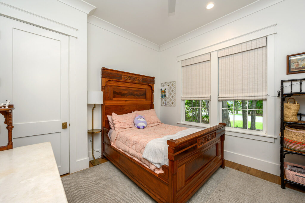 10-print-191-Morrison-AVe-03