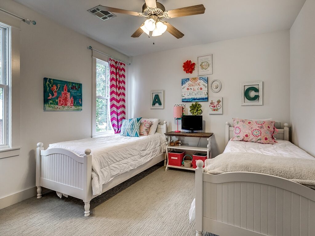 14314381-Dewey-IV-Variation-Ridgeline-Road-22