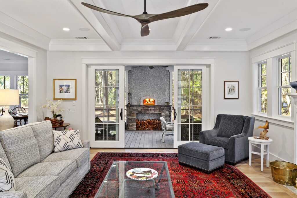 183142-living1-scaled