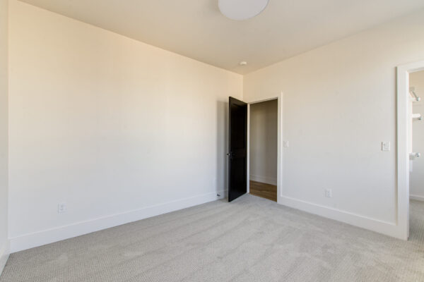 Monroe Point (203181) - Image 33