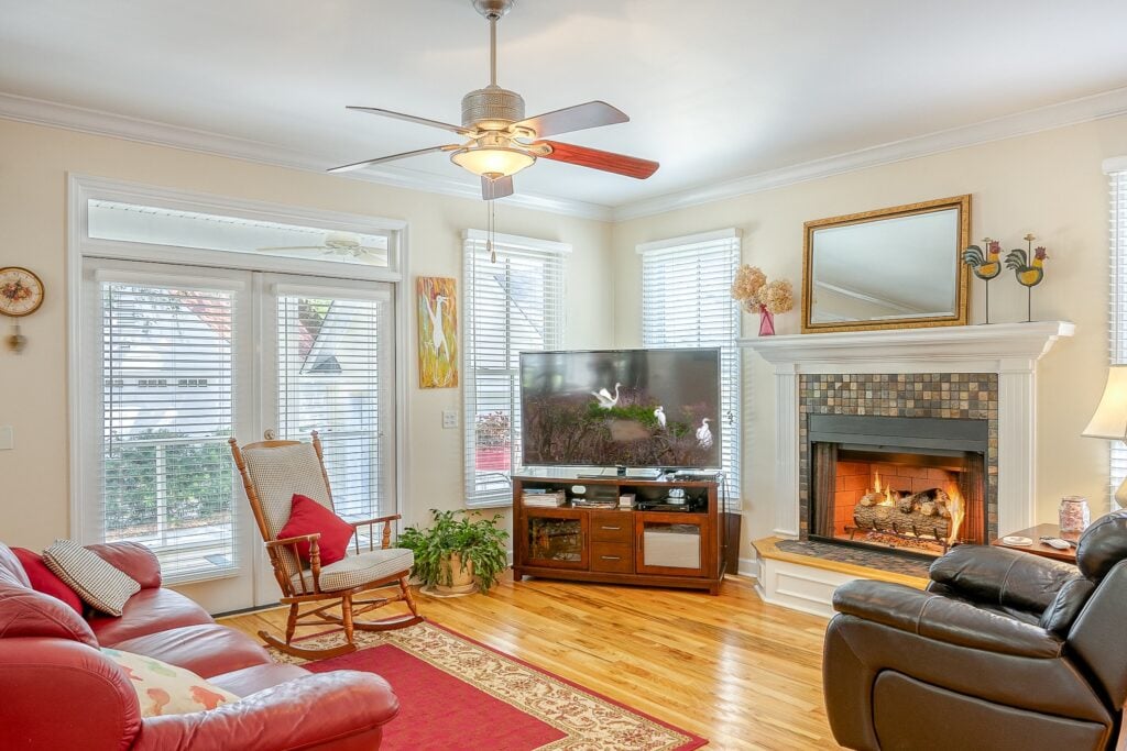 2311-Joyner-St-Oakspring-living-2