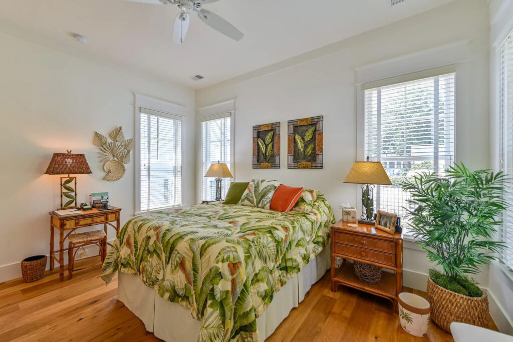 2367438233aac2d5f410ab3665bc40db-uncropped_scaled_within_1536_1152-copy