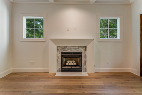 Holiday House (21310) - Image 10