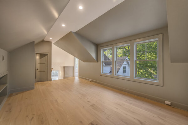 Holiday House (21310) - Image 40