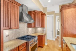 DSC00543-75-1-SMALL-scaled