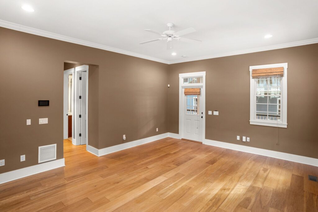 DSC00608-125-1-SMALL-scaled