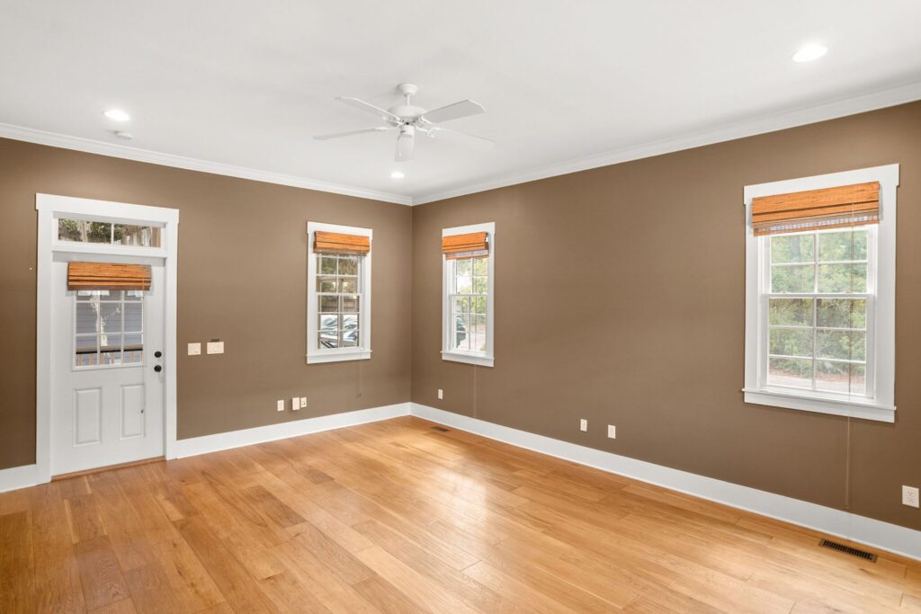 DSC00613-130-1-SMALL-scaled