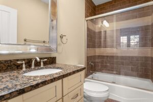 DSC00658-175-1-SMALL-scaled