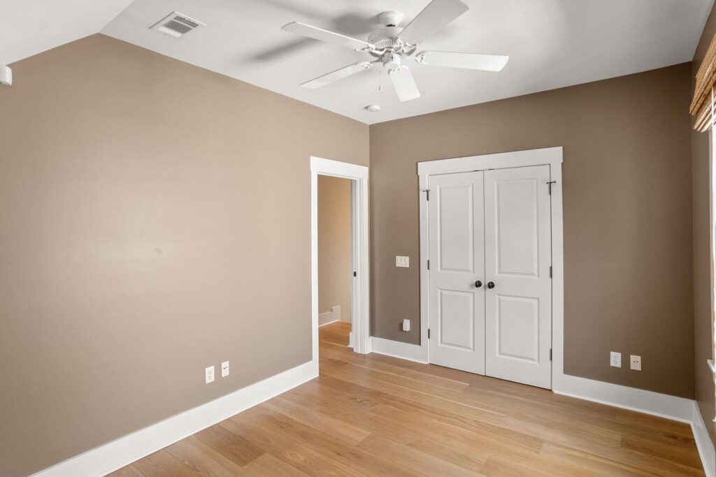 DSC00683-195-1-SMALL-scaled