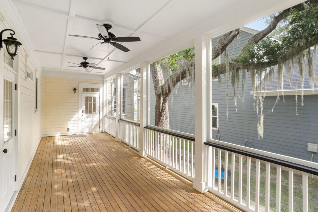 DSC00698-210-1-SMALL-scaled