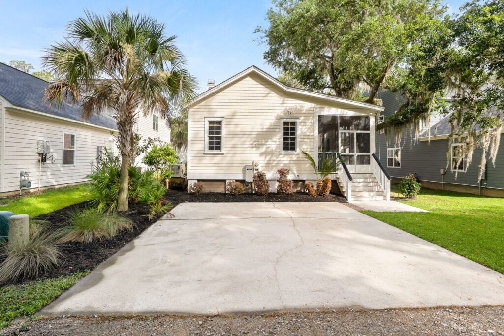 DSC00703-215-1-SMALL-scaled