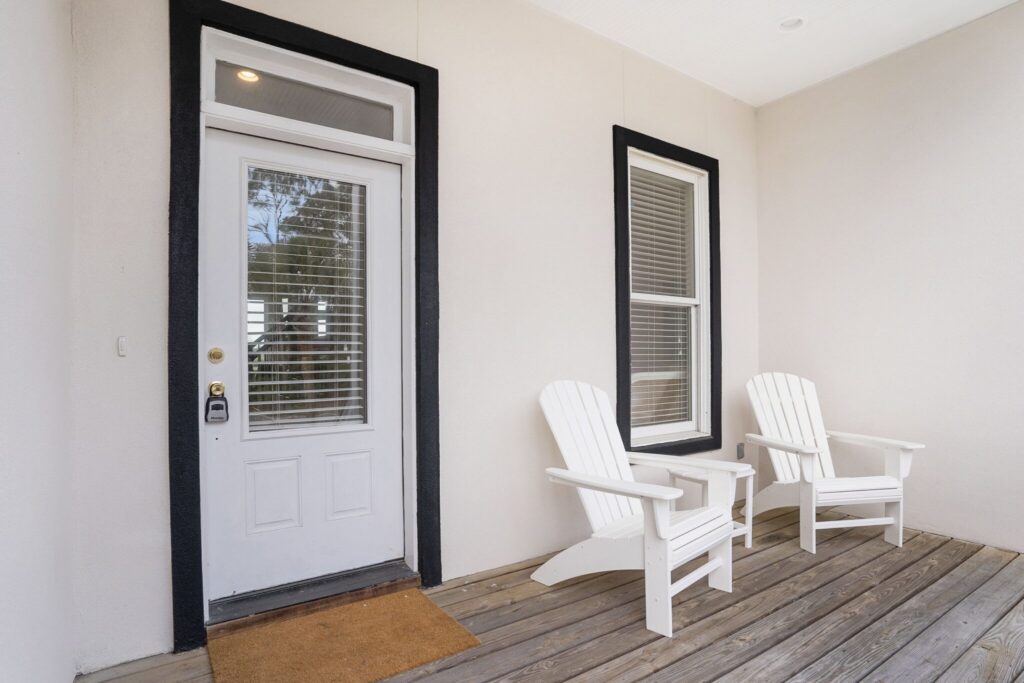 DSC01157-SMALL-scaled