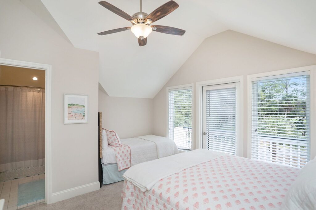 DSC01184-SMALL-scaled