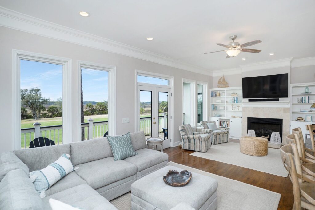 DSC01199-SMALL-scaled