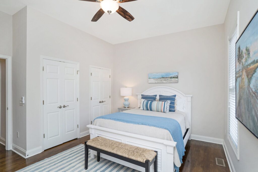 DSC01232-SMALL-scaled