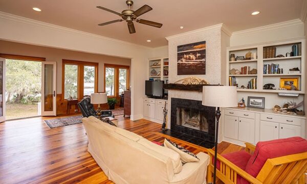 Coffee Bluff (10313) - Image 11