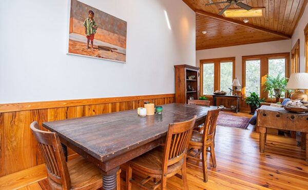 Coffee Bluff (10313) - Image 17