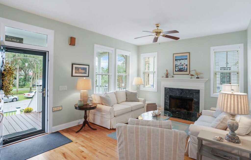 DSC01793-SMALL-scaled