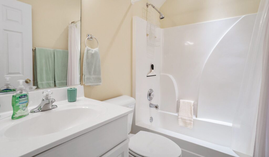 DSC01913-SMALL-scaled