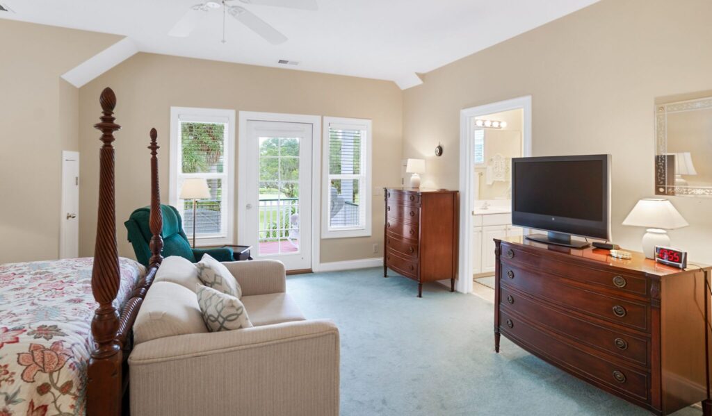 DSC01933-SMALL-scaled