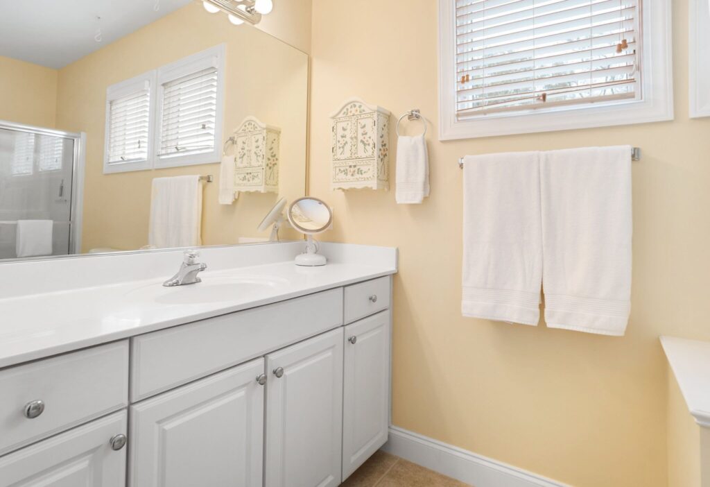 DSC01963-SMALL-scaled