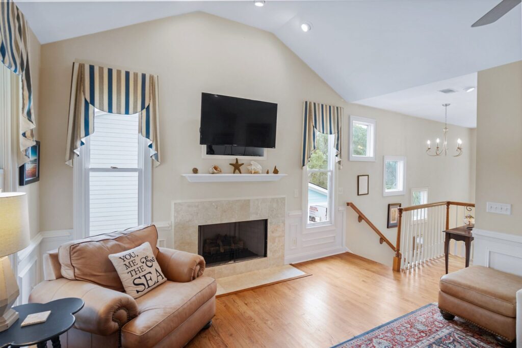 DSC02046-SMALL-scaled