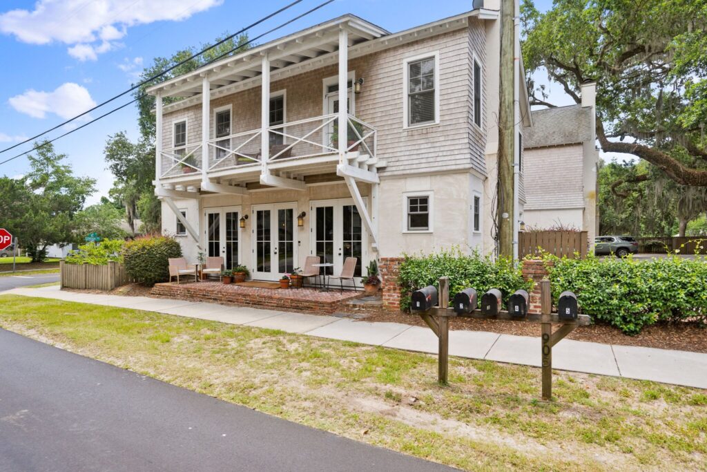 DSC03694-120-1-SMALL-scaled