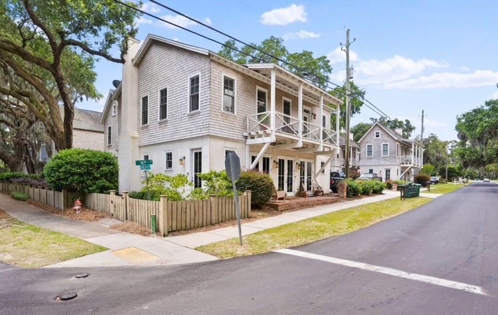 DSC03724-145-1-SMALL-scaled