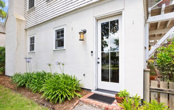 London Mews - Image 44