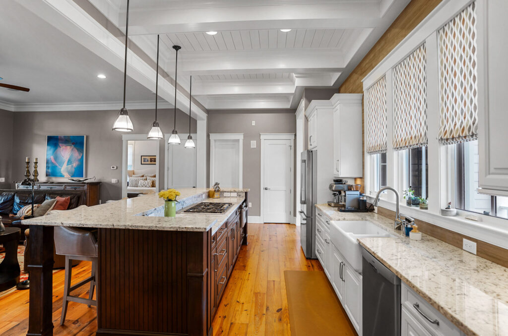 DSC04577-85-1-scaled