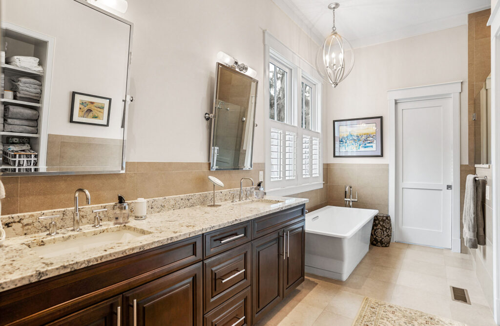 DSC04657-165-1-scaled