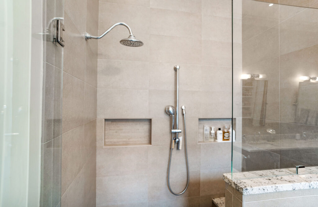 DSC04672-180-1-scaled