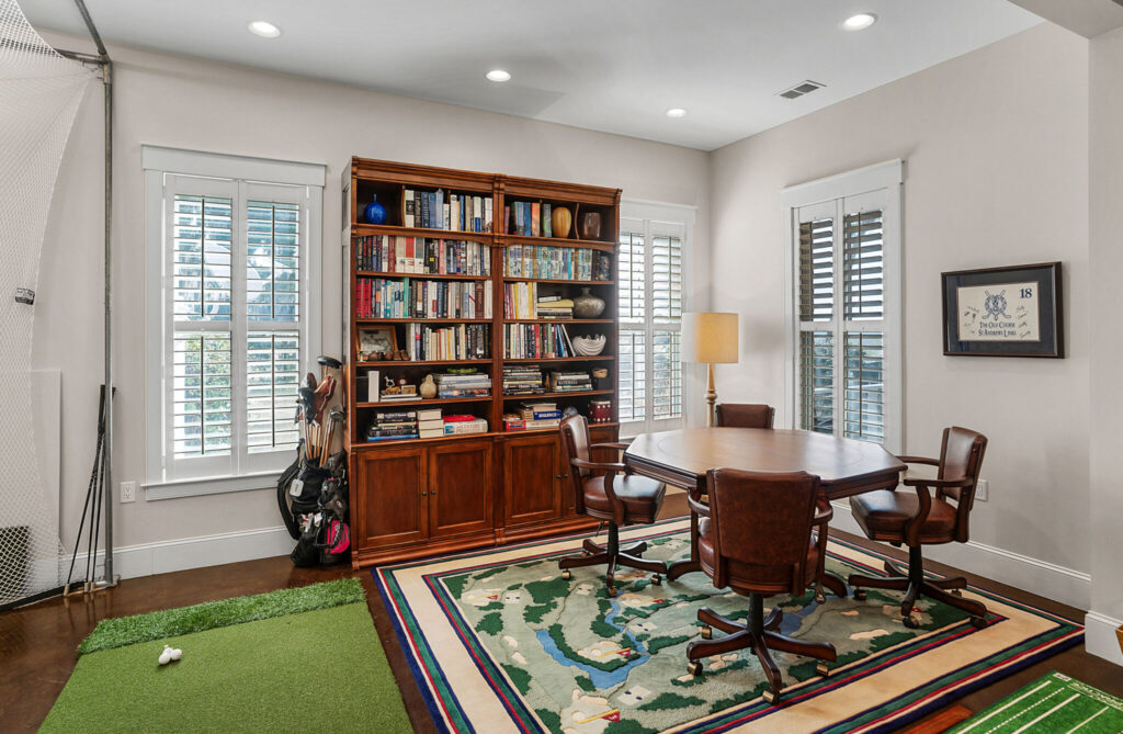 DSC04802-295-1-scaled