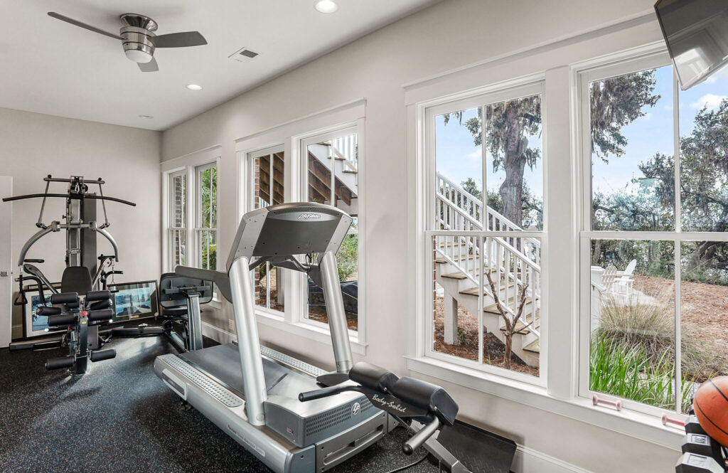 DSC04827-315-1-scaled