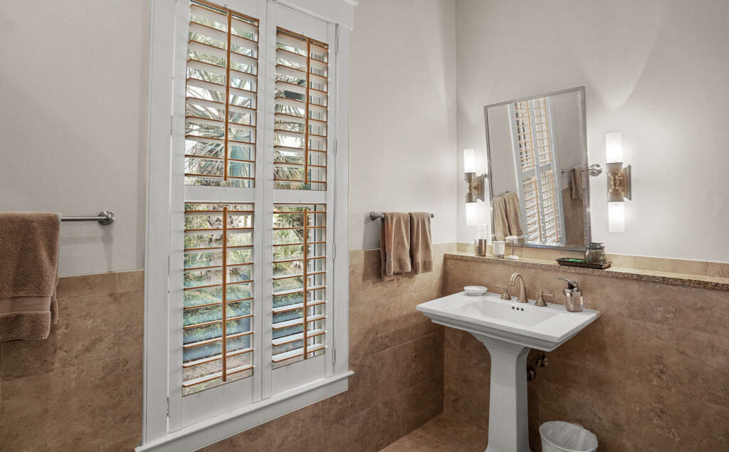 DSC04862-345-1-scaled