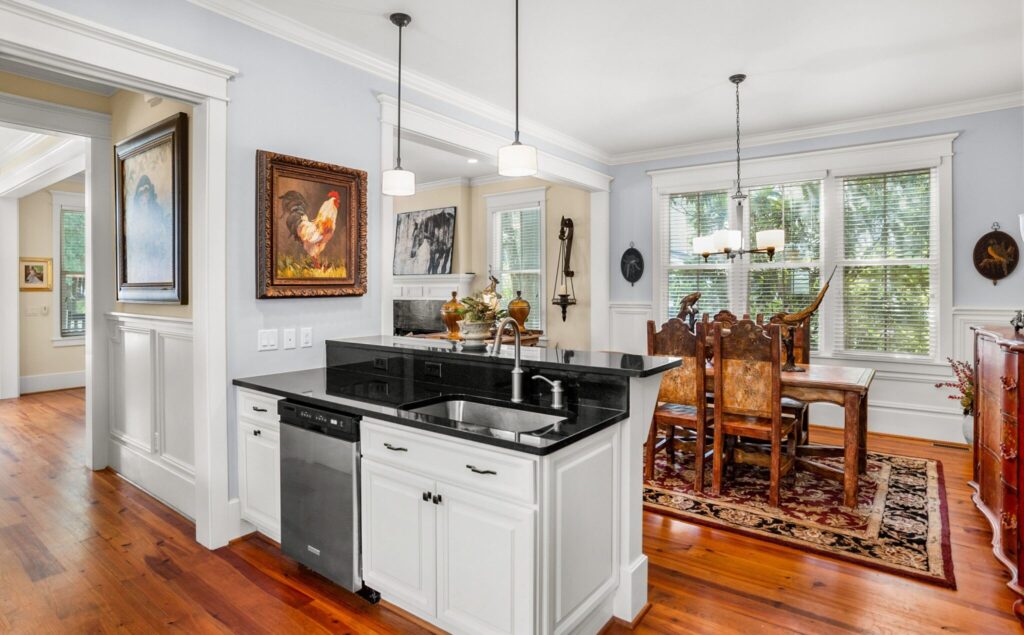 DSC04978-1-SMALL-scaled