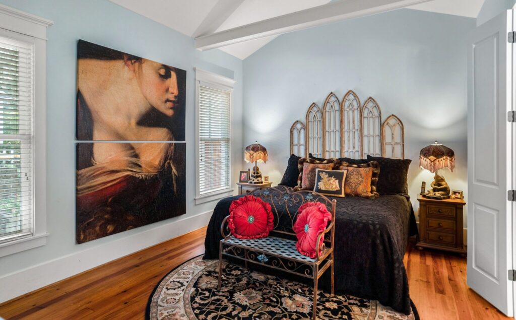 DSC04993-1-SMALL-scaled