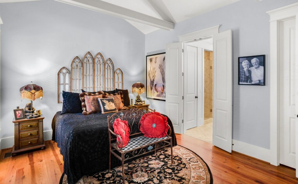 DSC05003-1-SMALL-scaled