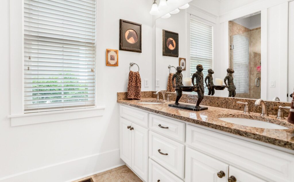 DSC05008-1-SMALL-scaled